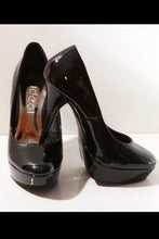Load image into Gallery viewer, 3120-1 Lacquered high heels and platform - black